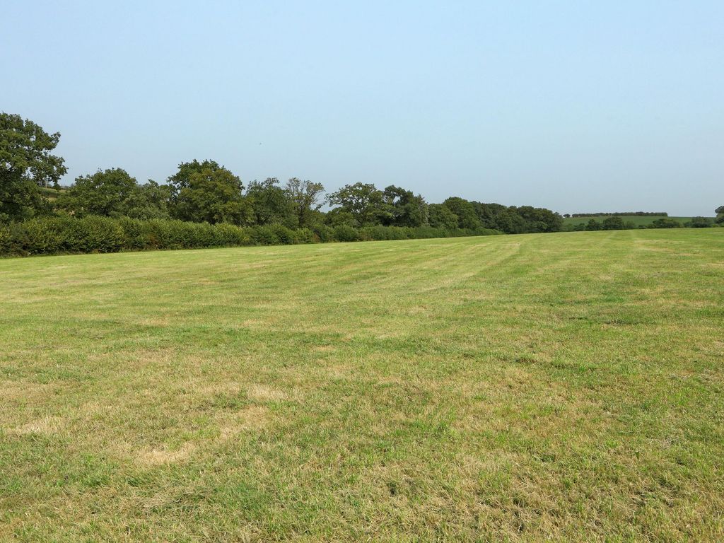 Property photo 2 of 4