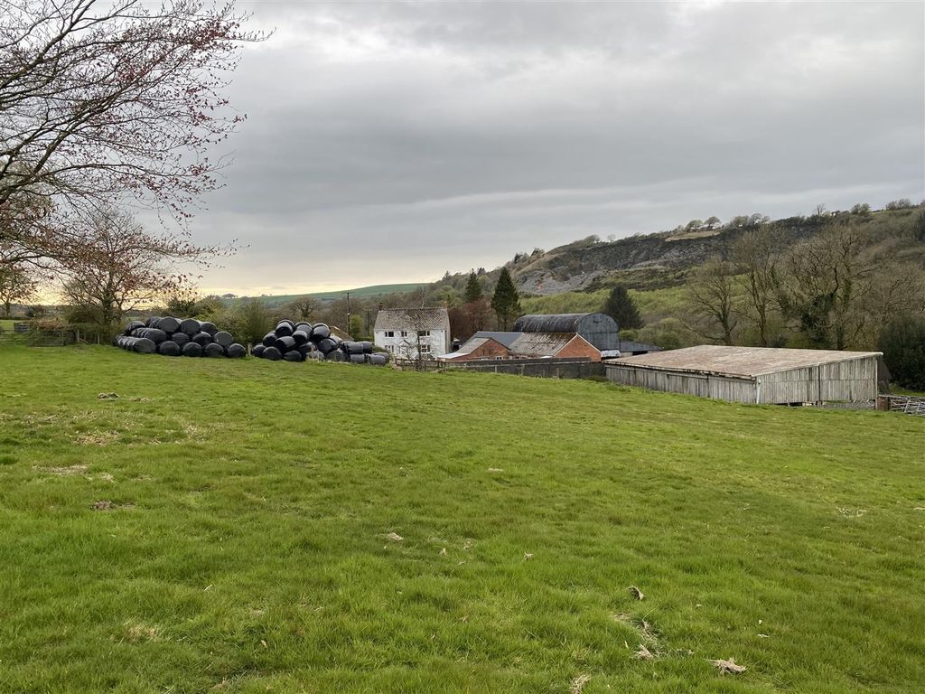 Property photo 3 of 61 1