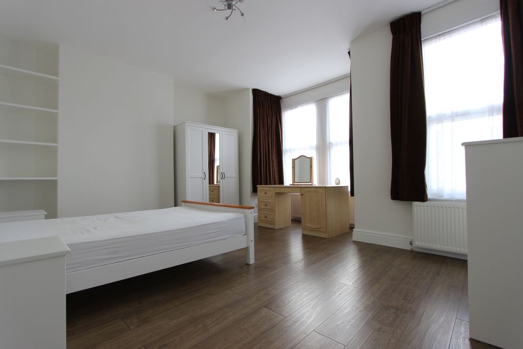 Property photo 1 of 26