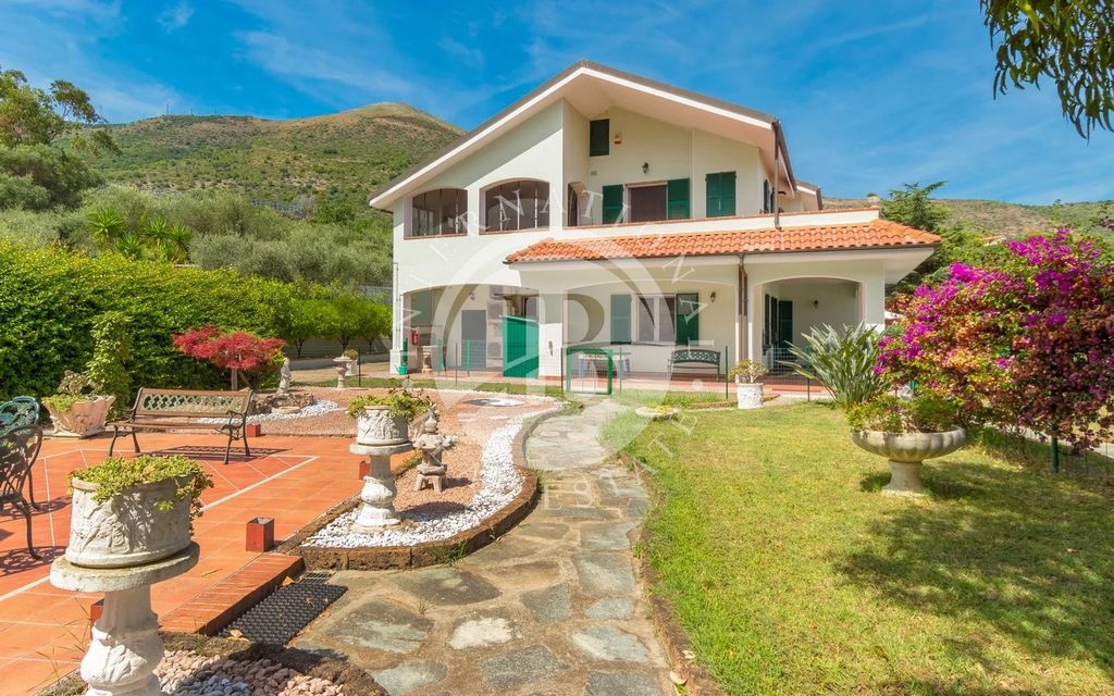 Property photo 1 of 68