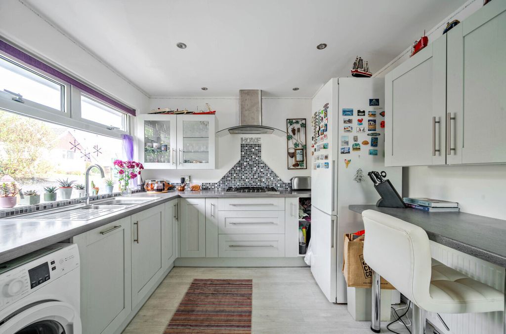 Property photo 3 of 26 Seddons Tiverton