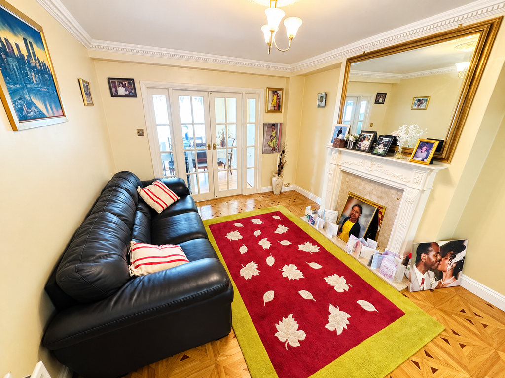 Property photo 2 of 14