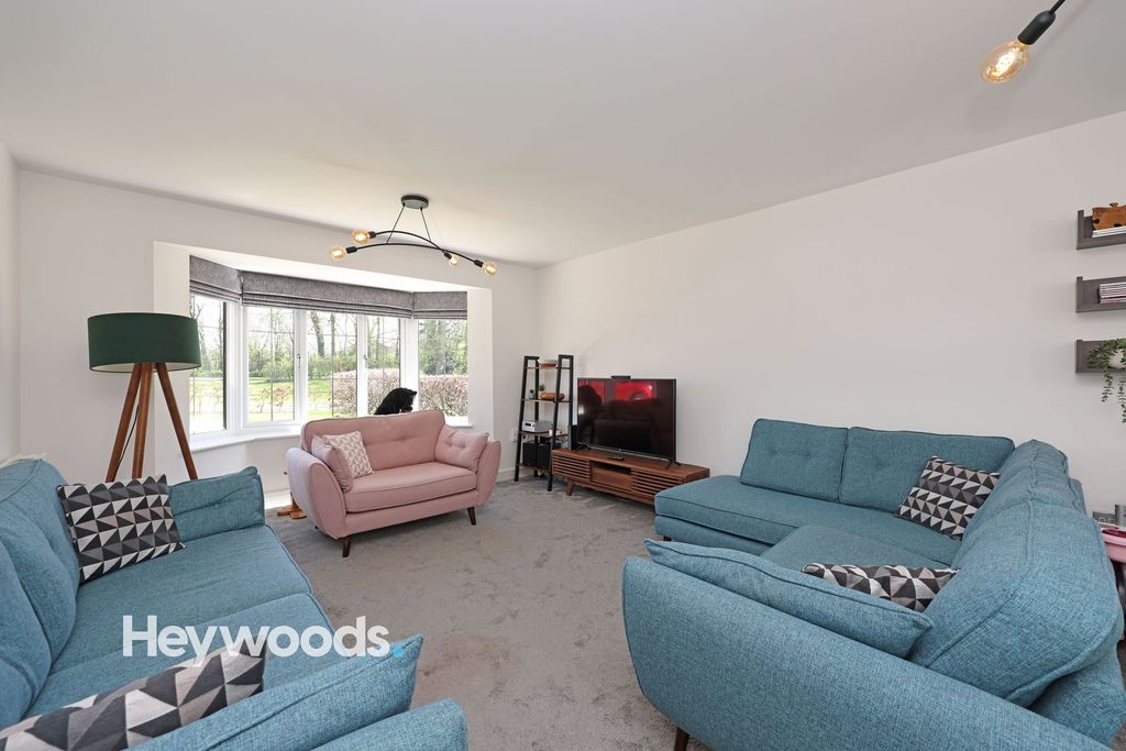 Property photo 3 of 51