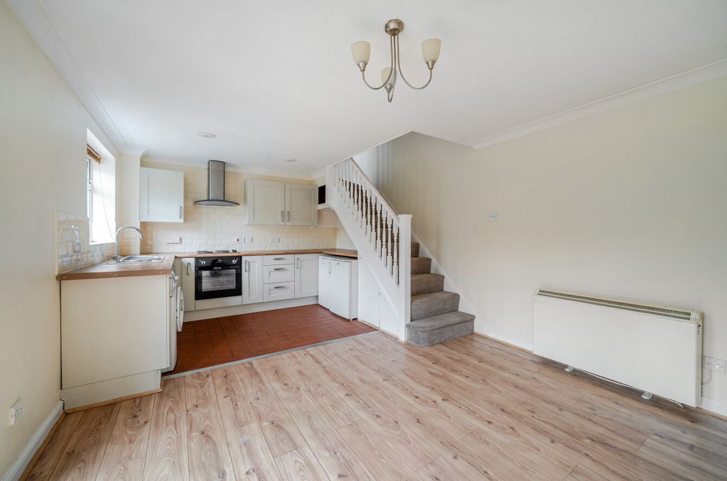 Property photo 3 of 9 1425742-9-69B42Da...