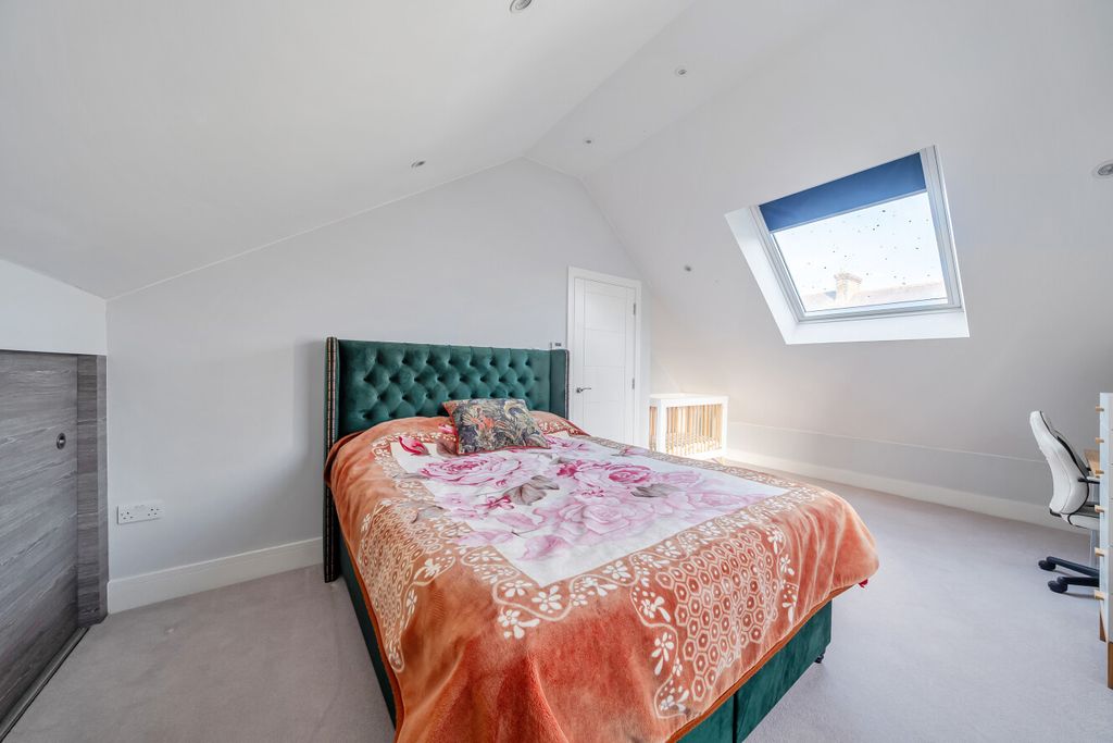 Property photo 3 of 11 1431226-8-69c4147...