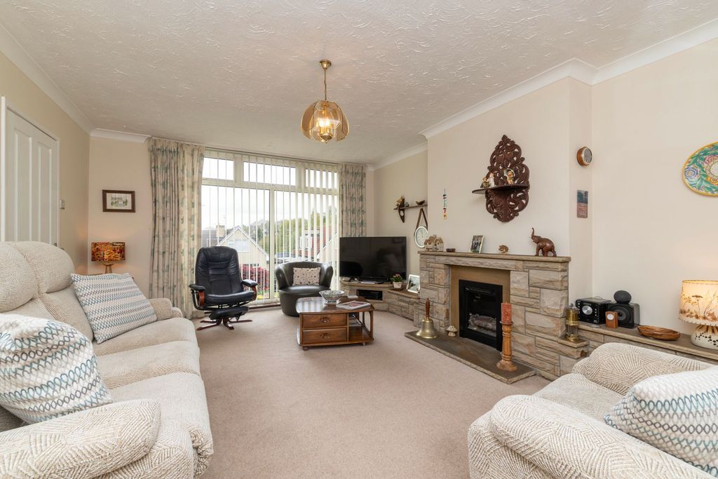 Property photo 2 of 24