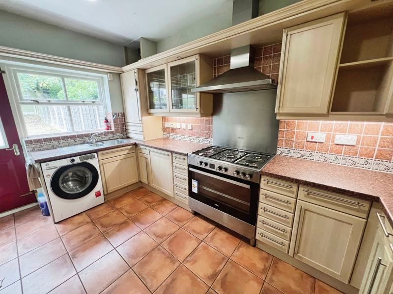 Property photo 3 of 21 Kitchen