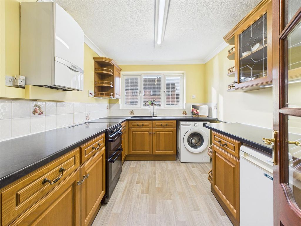 Property photo 2 of 14