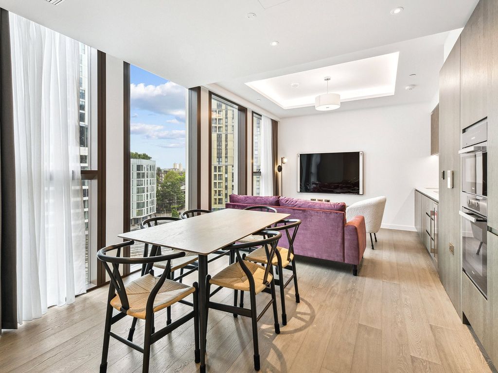 Property photo 1 of 10 Carnation Way