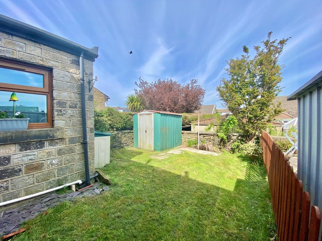 Property photo 2 of 17 Externally