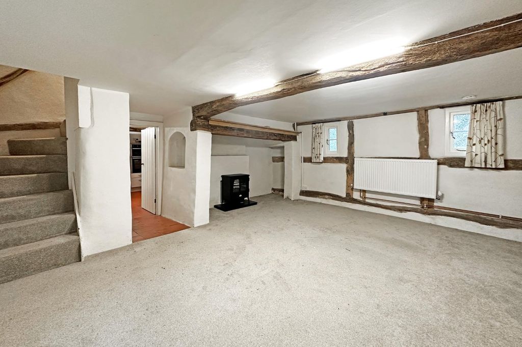 Property photo 2 of 12 Picture No. 11