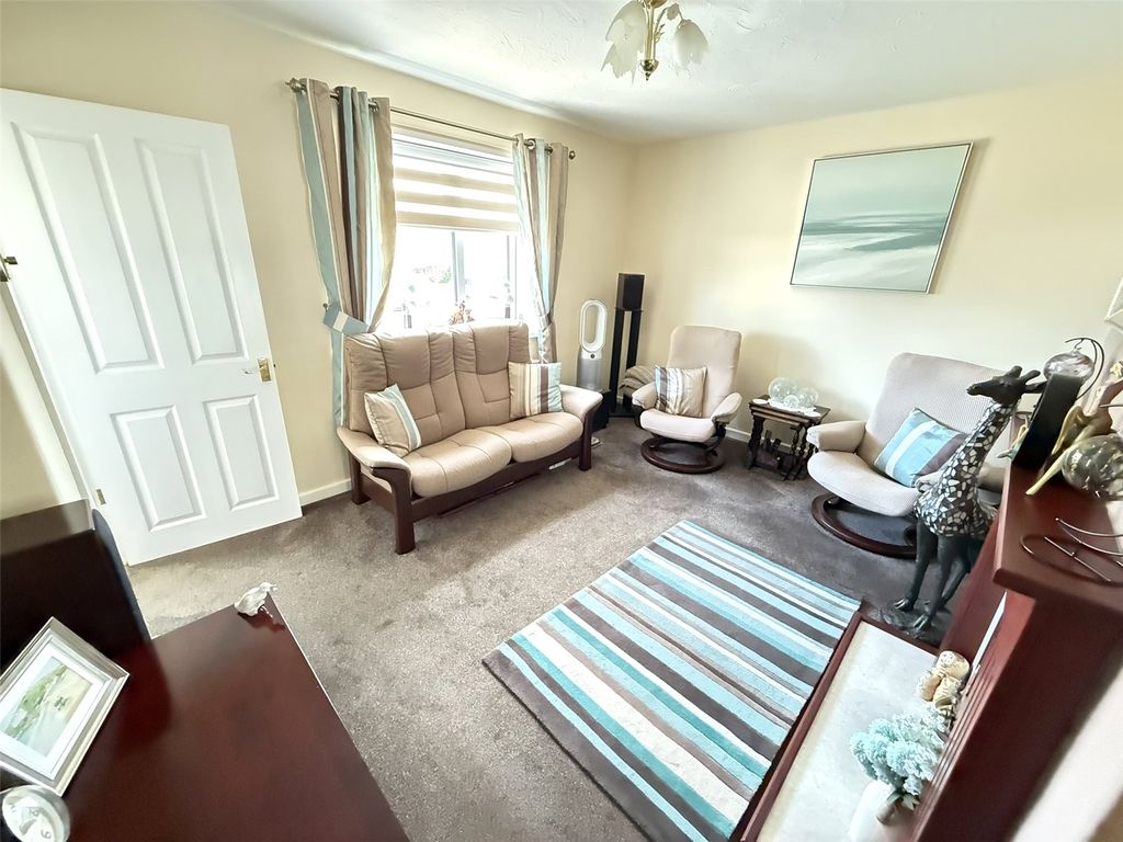 Property photo 3 of 14 Picture No. 07