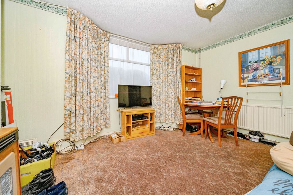 Property photo 2 of 15 Pbox-Img.Jpg