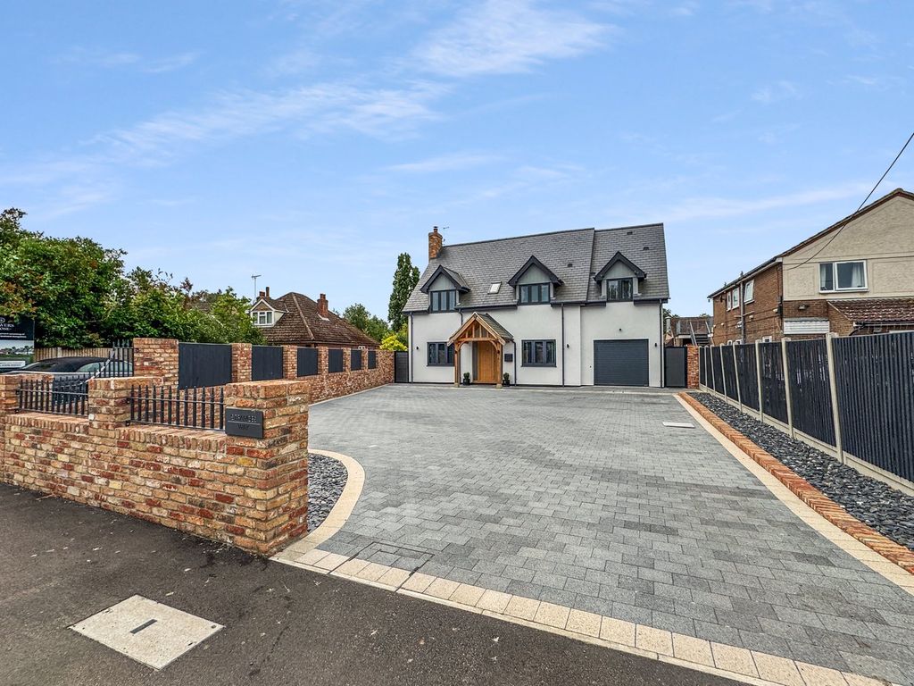 Property photo 1 of 34