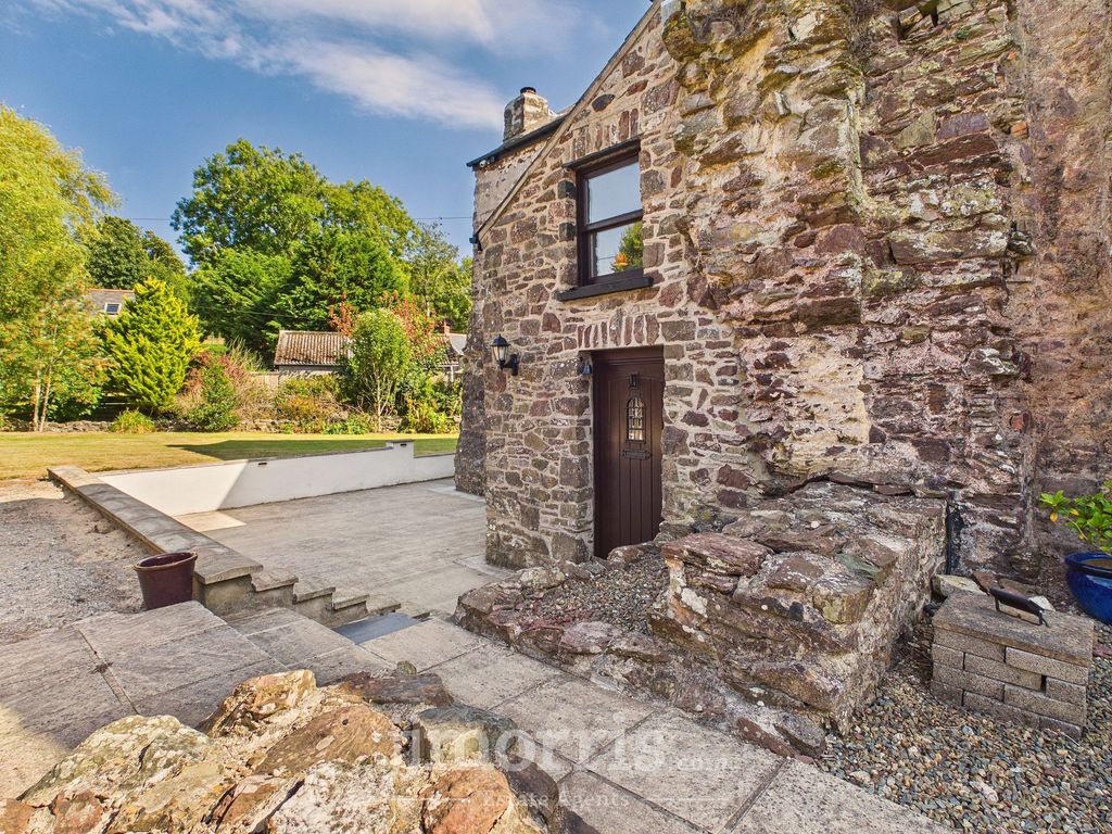 Property photo 3 of 53