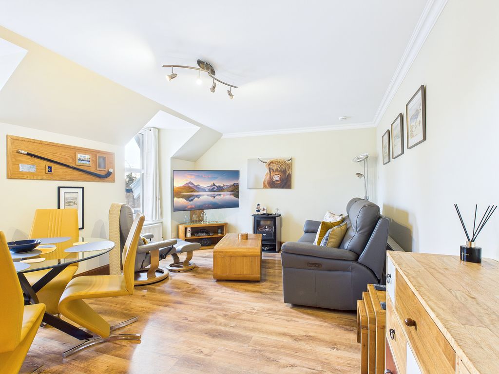 Property photo 2 of 37