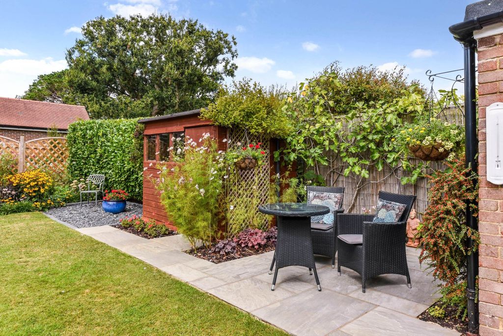 Property photo 3 of 24