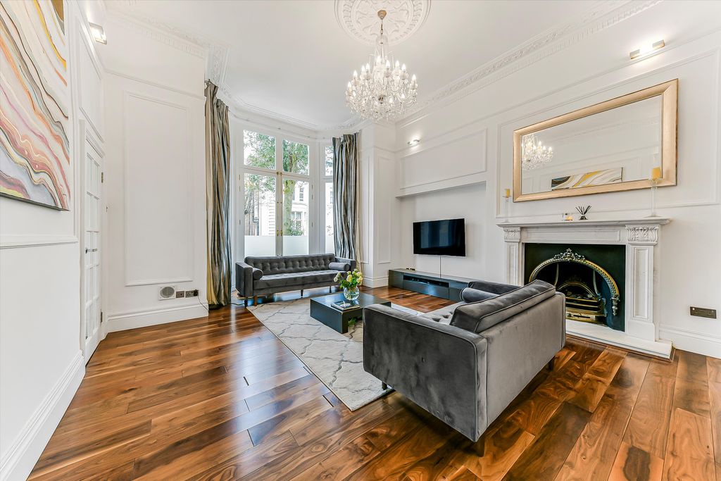 Property photo 1 of 18 Image