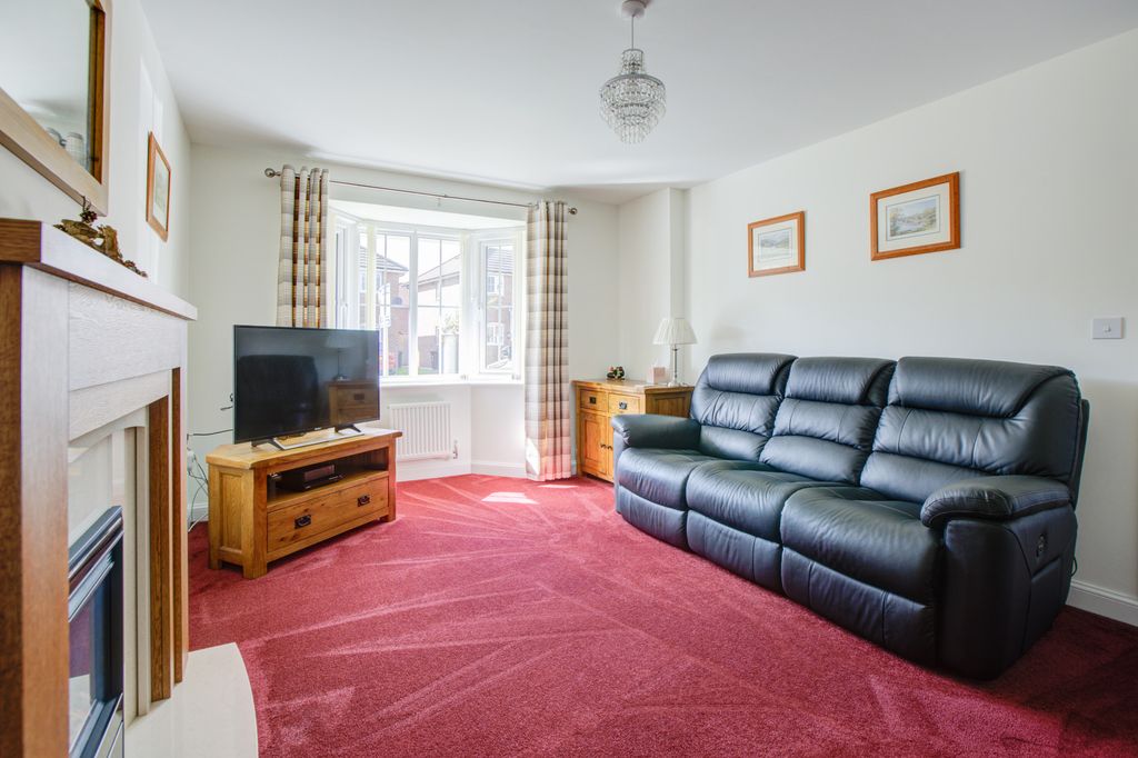 Property photo 2 of 29
