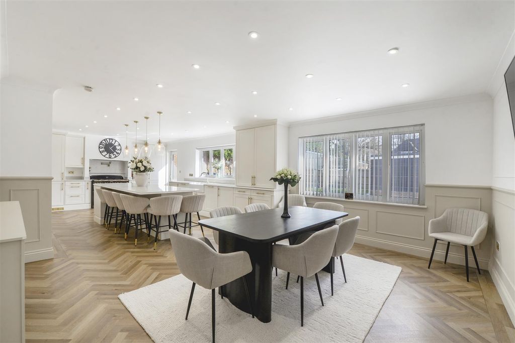 Property photo 2 of 23 04.Jpg