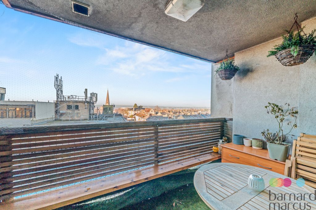 Property photo 2 of 14 Balcony