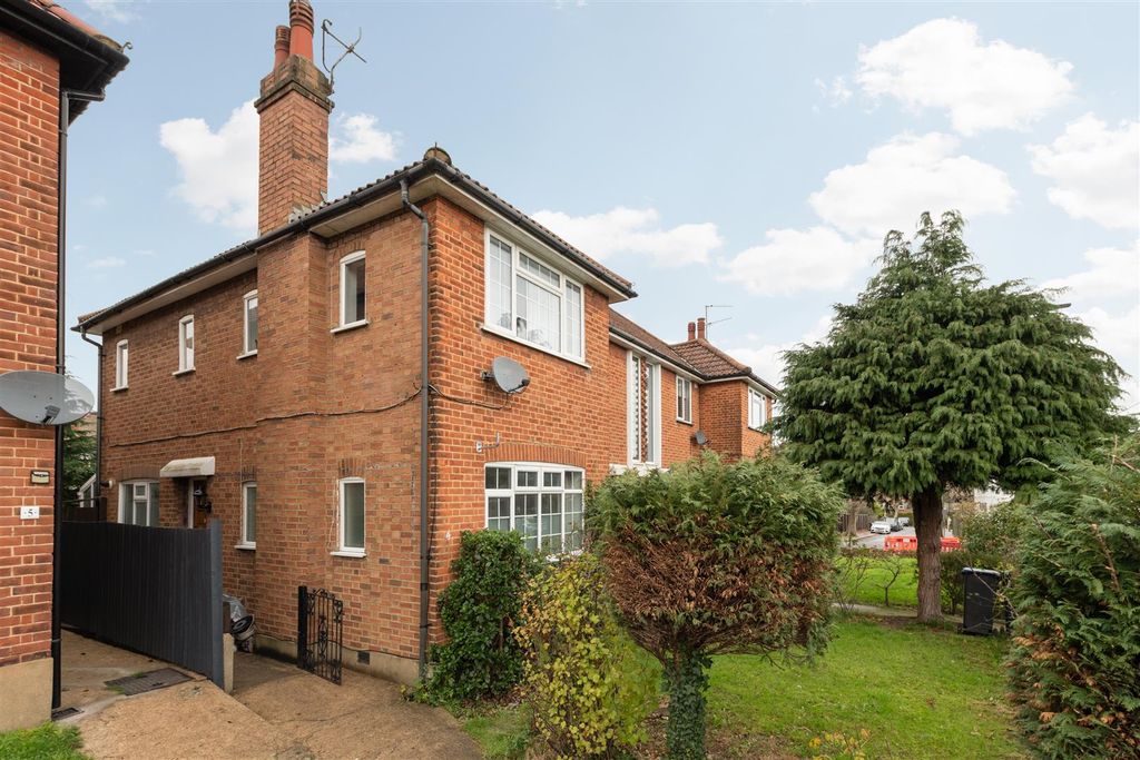 Property photo 1 of 14 Dorchester 12.Jpg