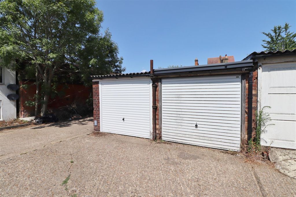 Property photo 2 of 3 Img_2093.Jpg