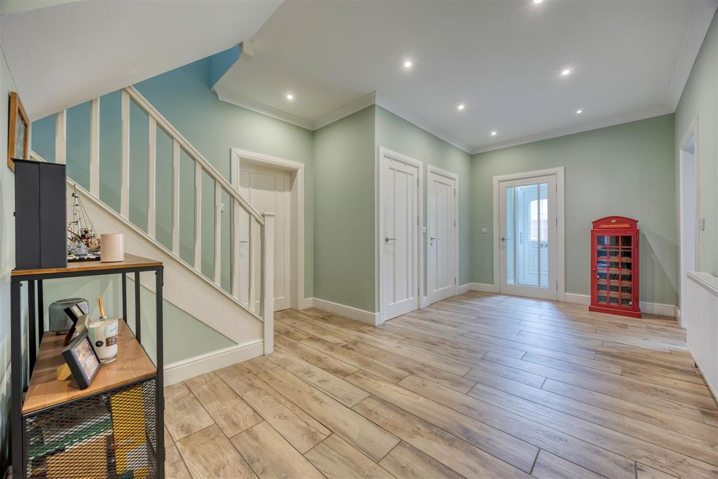 Property photo 2 of 38 103_Victoria_Street_Kirkintilloch_021.Jpeg