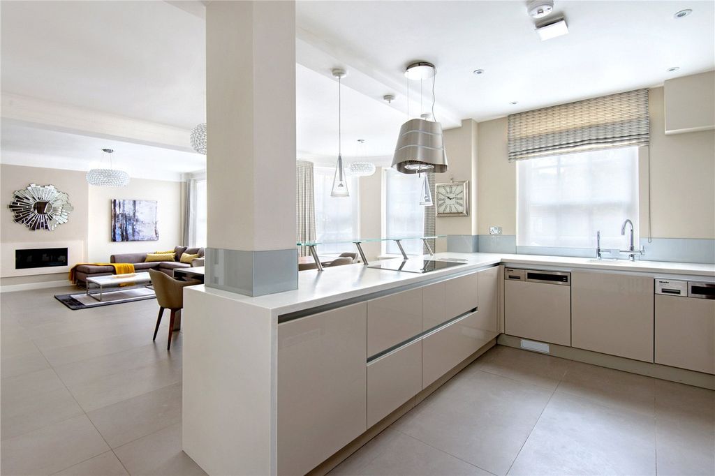 Property photo 3 of 26 Front