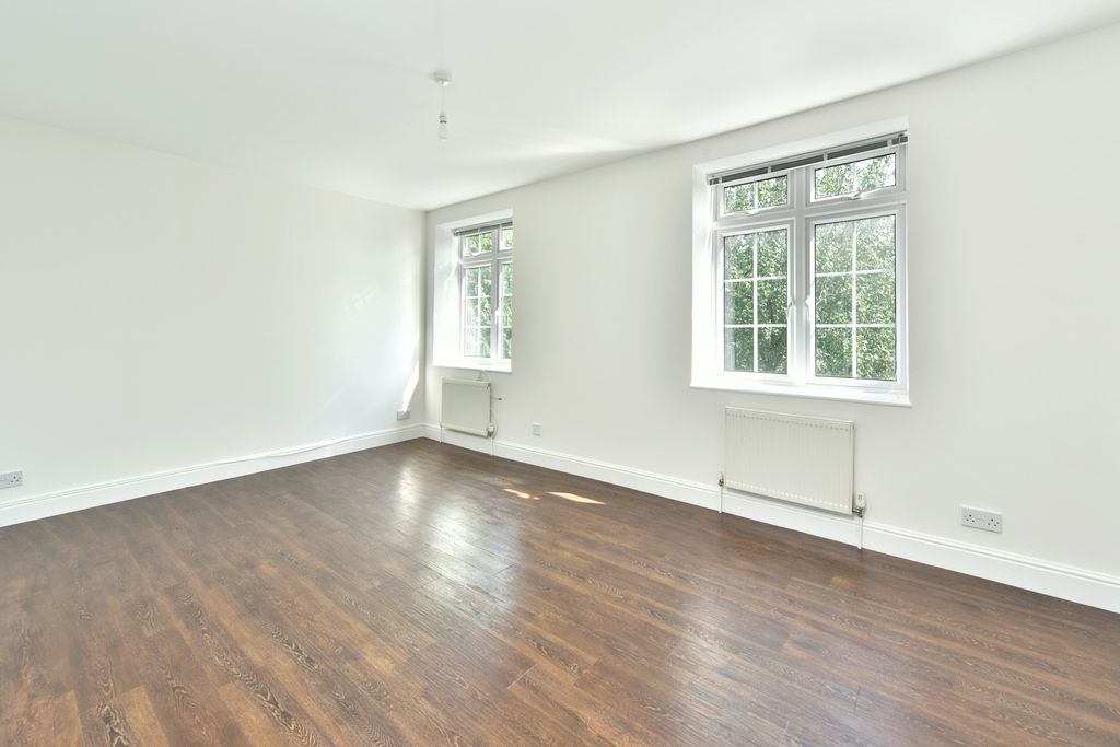 Property photo 1 of 6 Photo 02