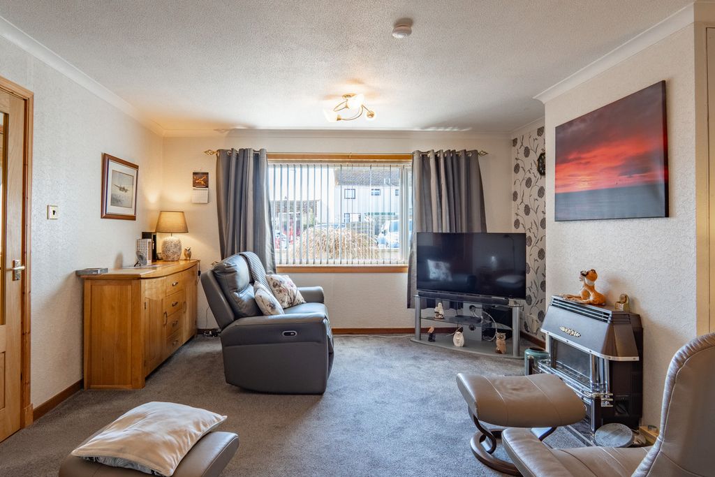 Property photo 3 of 30