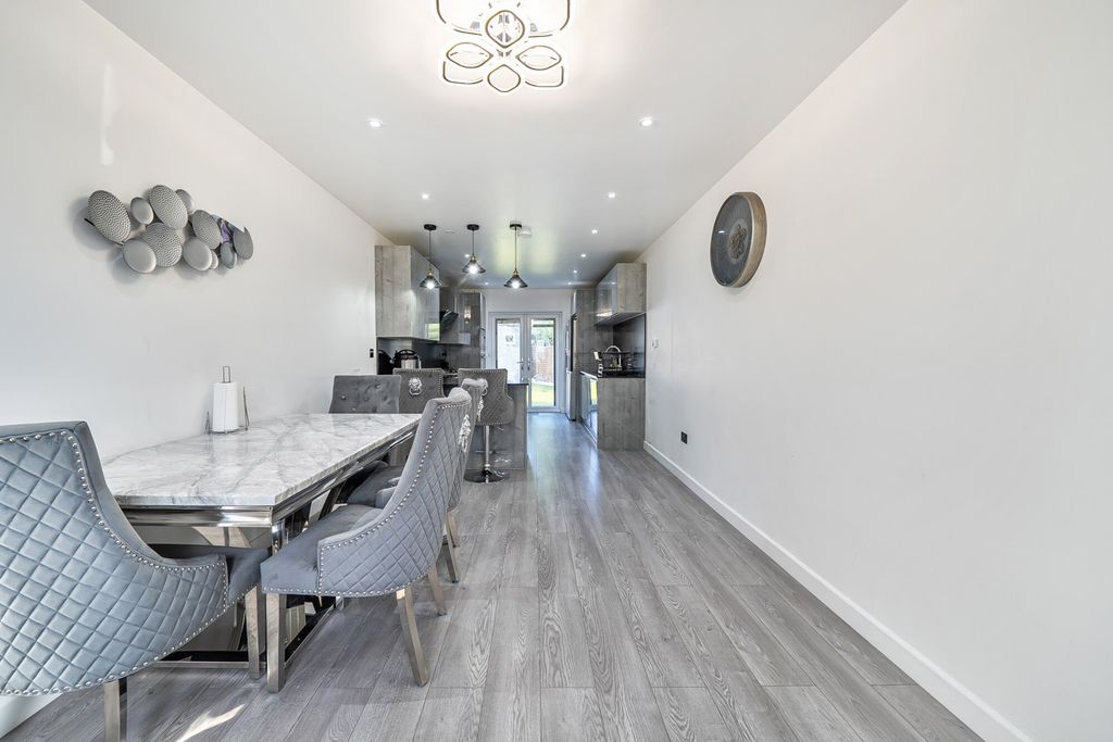 Property photo 3 of 20 1439264-5-69d53cc...