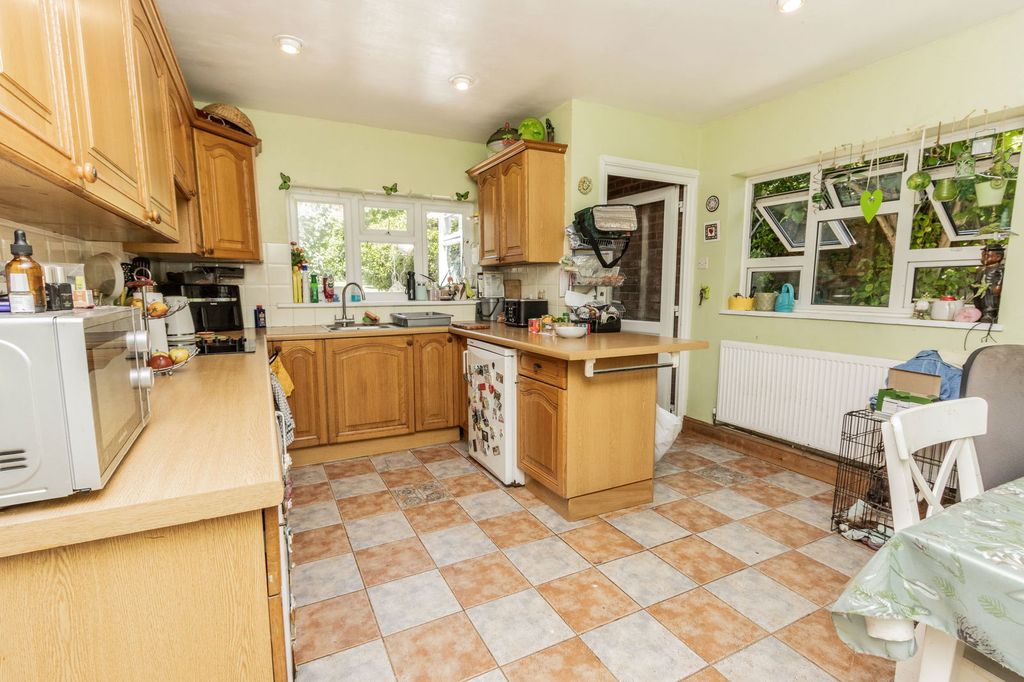 Property photo 3 of 7
