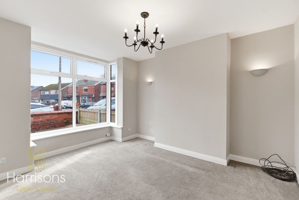 Property photo 3 of 19 Photo 16