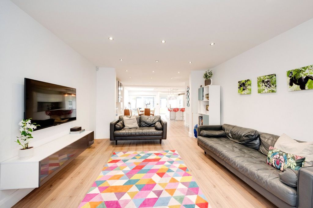 Property photo 3 of 13 Picture No. 11