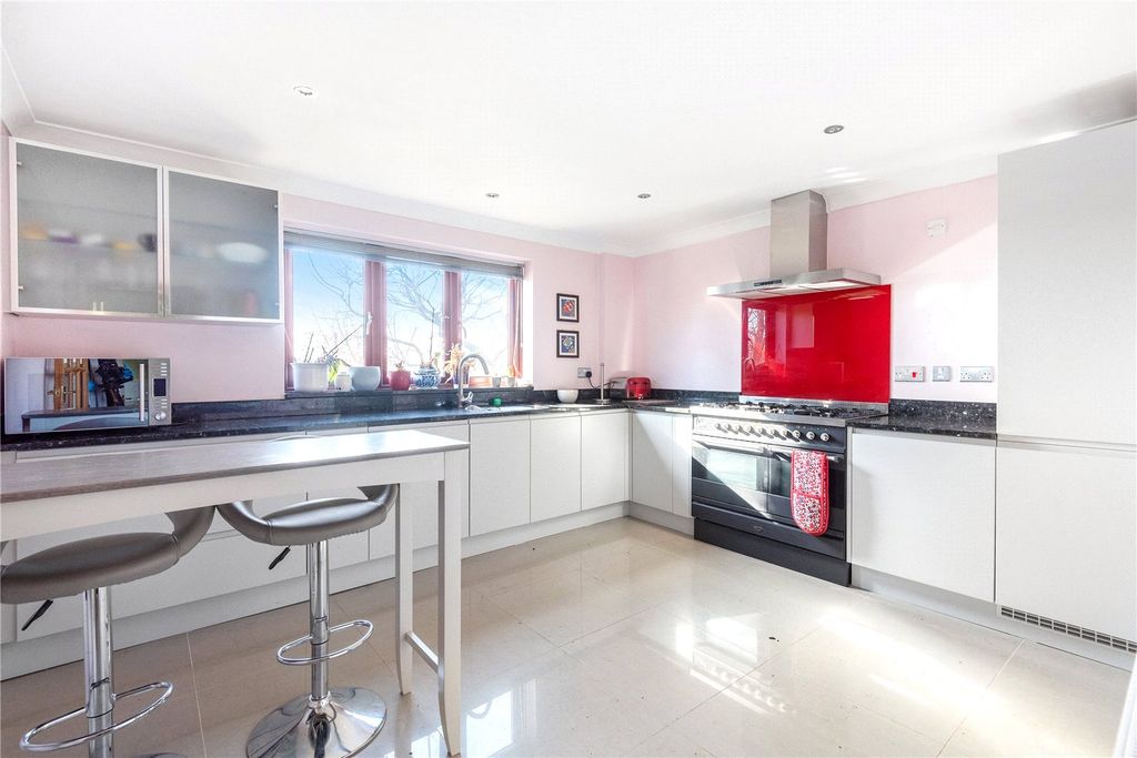 Property photo 3 of 12 Picture No. 26