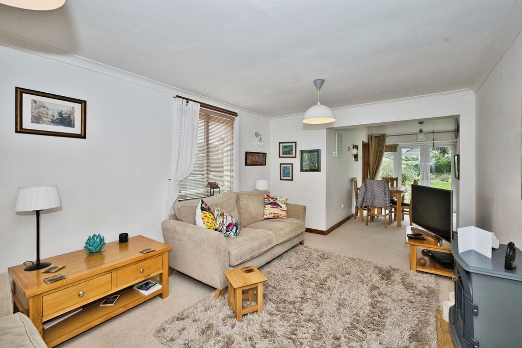 Property photo 3 of 16 Photo