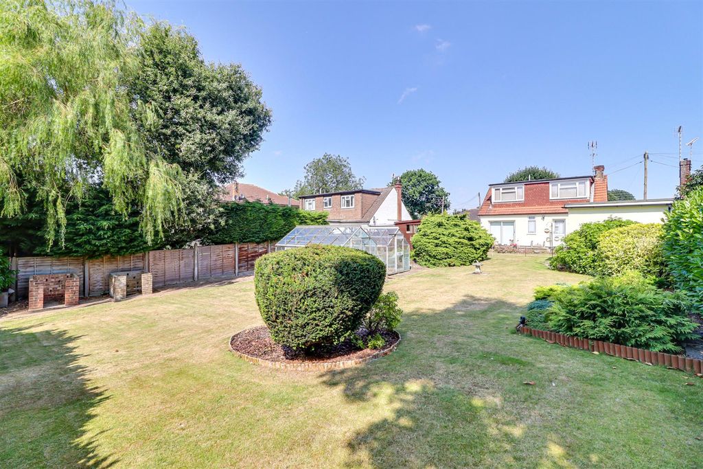 Property photo 2 of 19