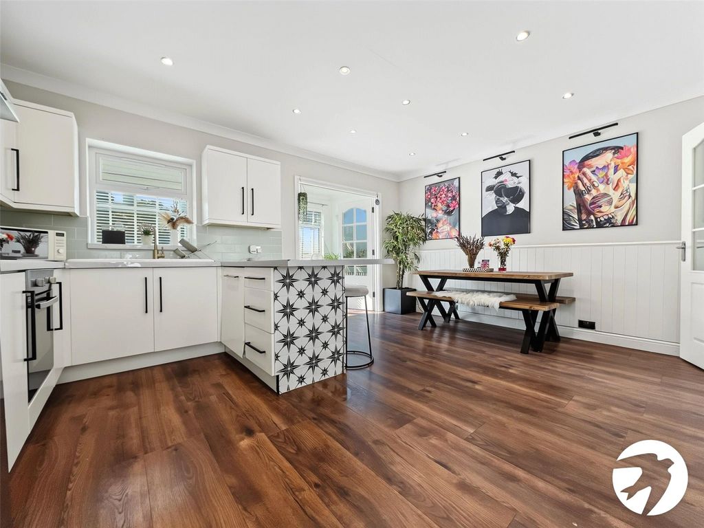 Property photo 2 of 15 Kitchen