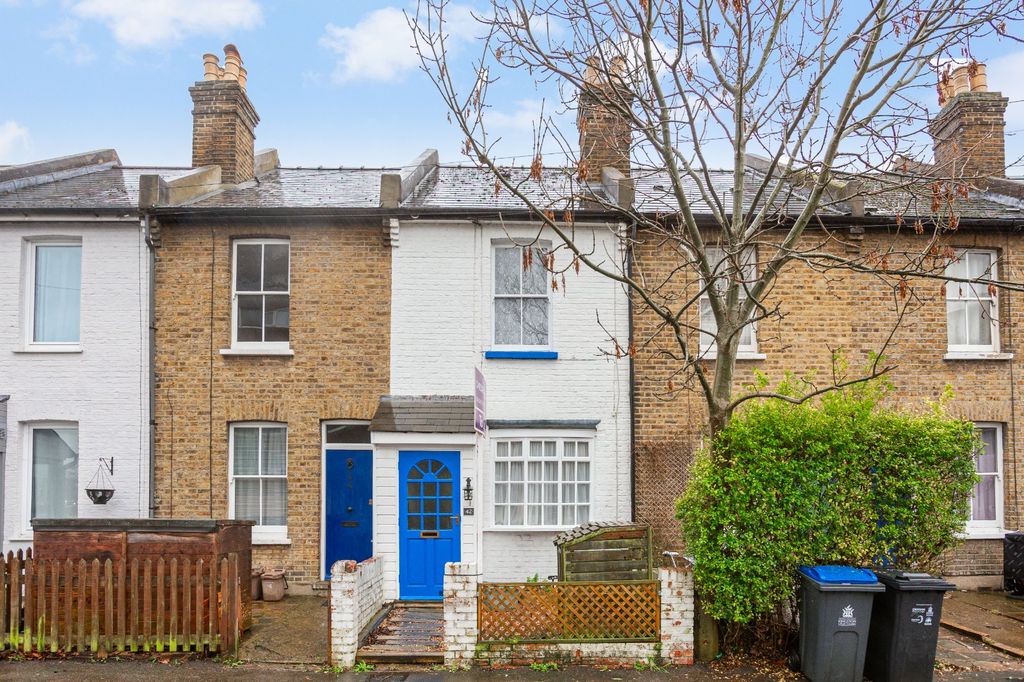 Property photo 1 of 8