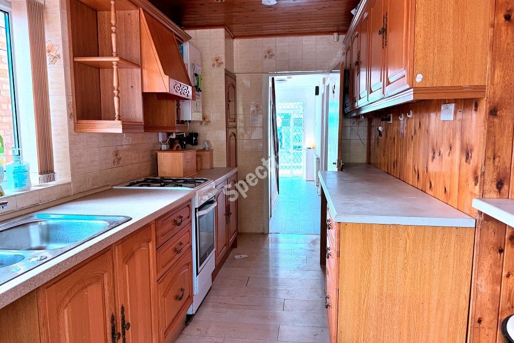 Property photo 3 of 9 Media