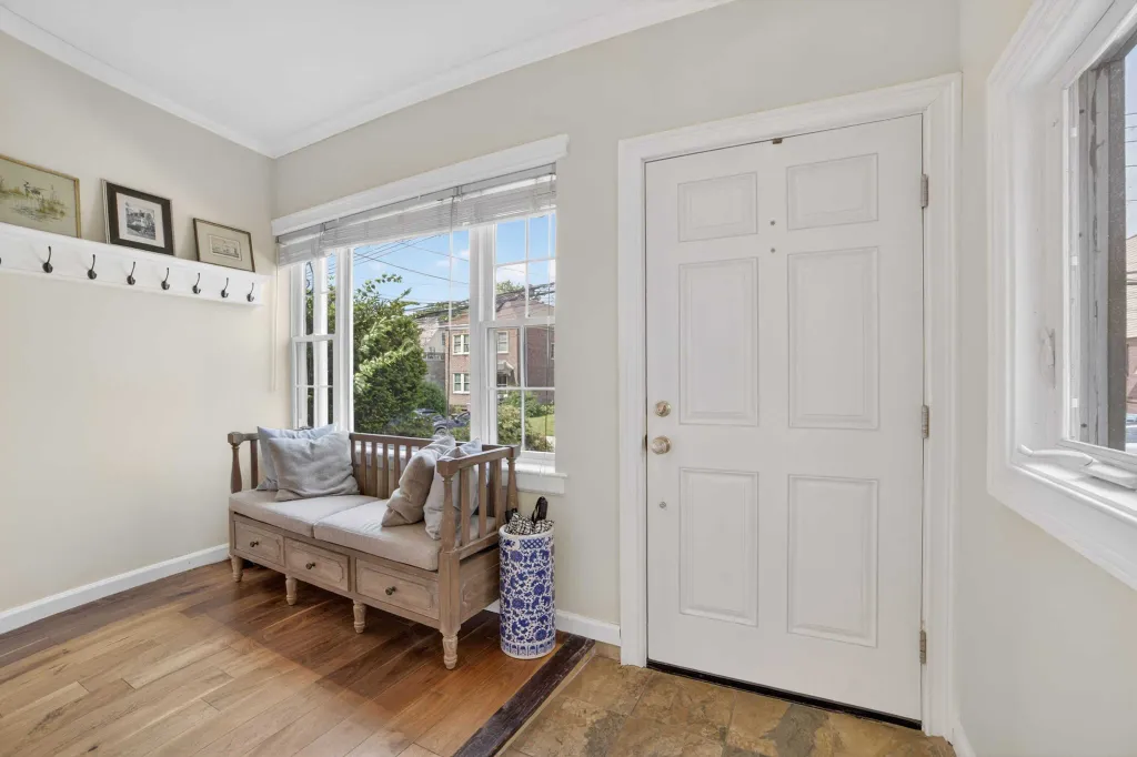 Property photo 1 of 30