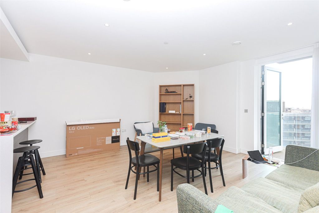 Property photo 2 of 16 Picture No. 01