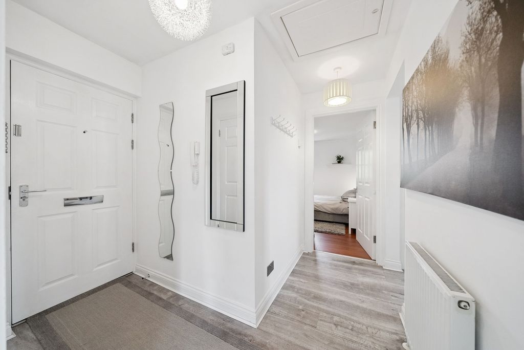 Additional image 9 of 2 bed flat for saleFlat 3 Dalandhui East, Garelochhead, Helensburgh G84