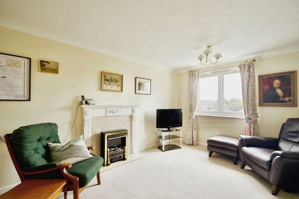 Property photo 2 of 21 Pbox-Img.Jpg