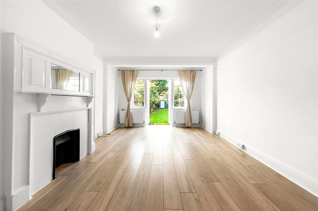 Property photo 2 of 18 Picture No. 51
