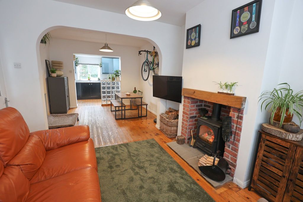 Property photo 2 of 12