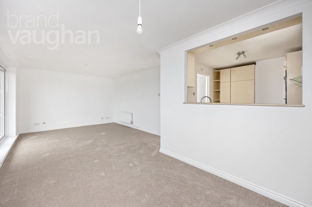 Property photo 3 of 20 Picture 3