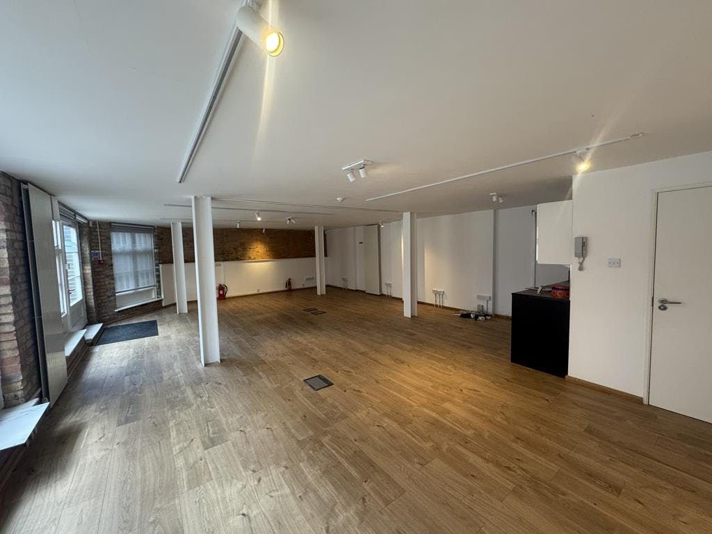 Property photo 2 of 10 Blake Mews 2.Jpg