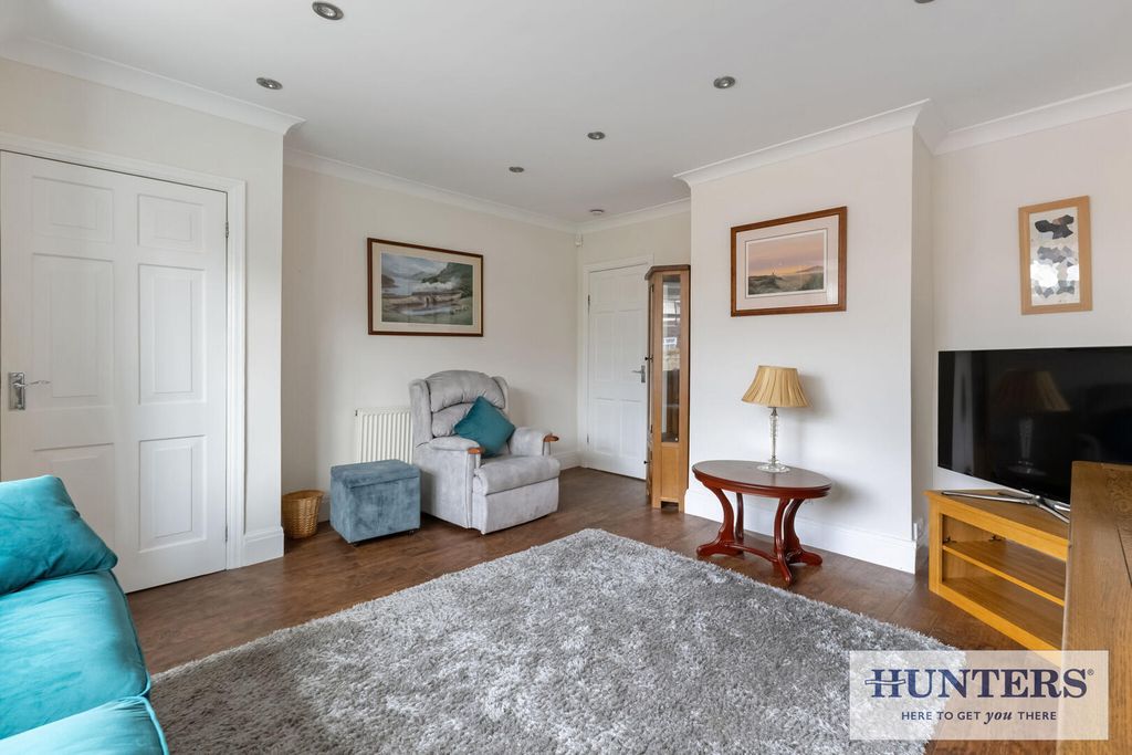 Property photo 3 of 24 Living Room